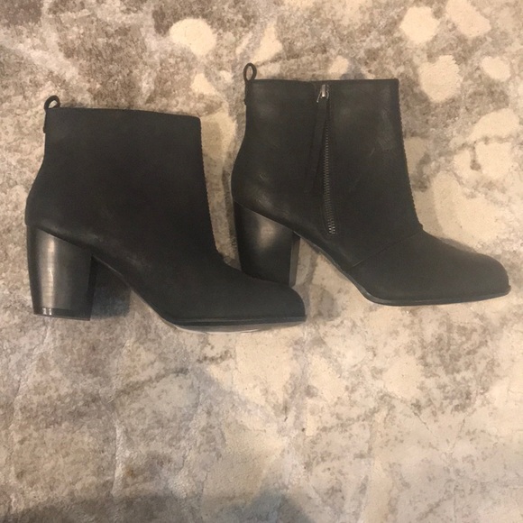 Report Shoes - Black Ankle Boot